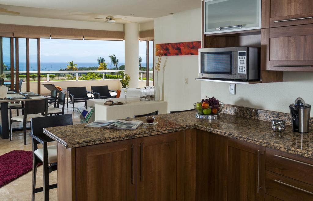 B Nayar Family Luxury Suites & Villas Residences La Cruz de Huanacaxtle Room photo
