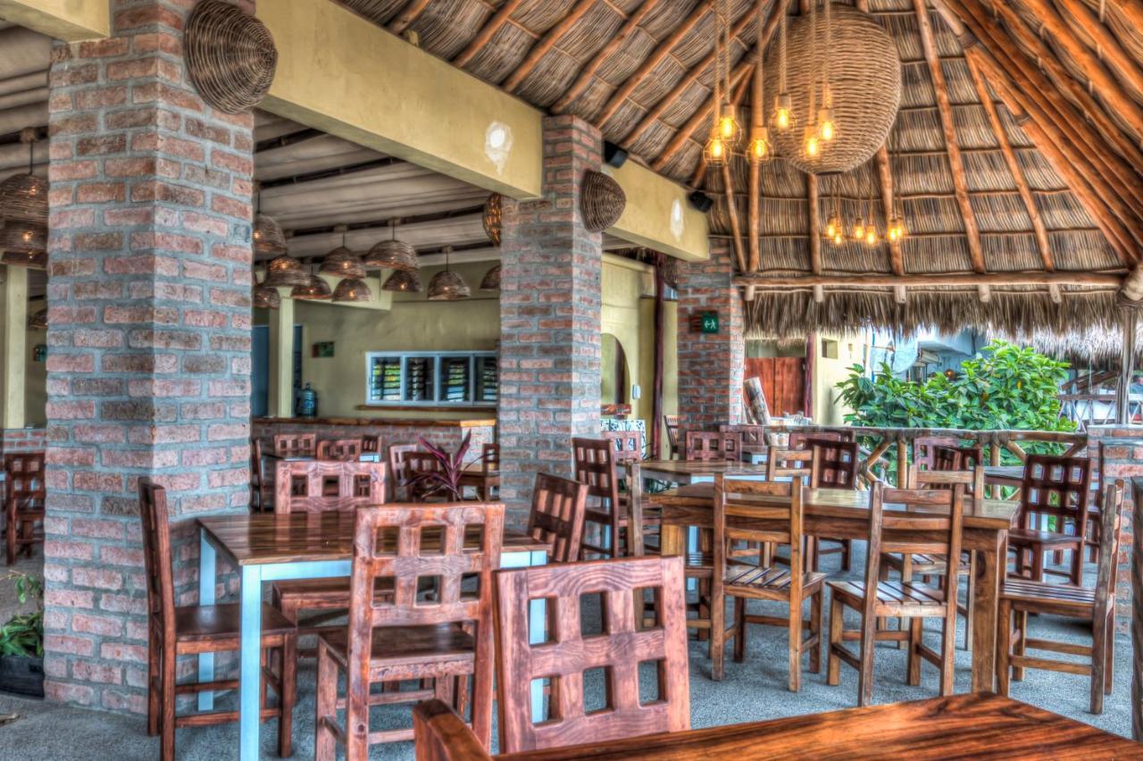 B Nayar Family Luxury Suites & Villas Residences La Cruz de Huanacaxtle Exterior photo