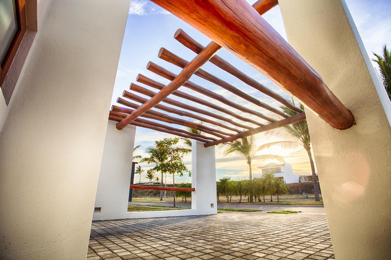 B Nayar Family Luxury Suites & Villas Residences La Cruz de Huanacaxtle Exterior photo