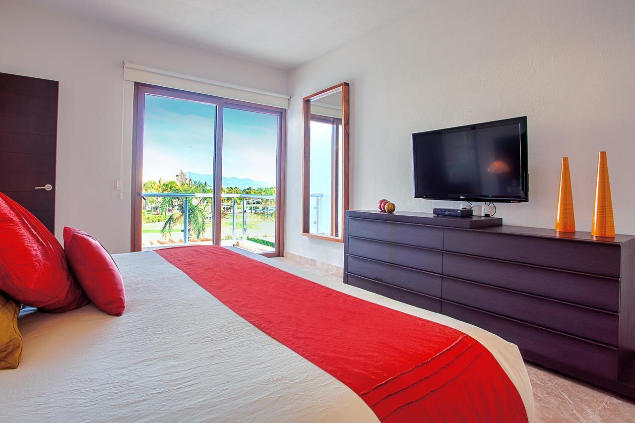 B Nayar Family Luxury Suites & Villas Residences La Cruz de Huanacaxtle Exterior photo