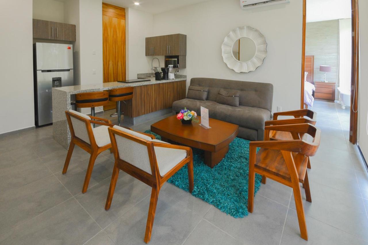 B Nayar Family Luxury Suites & Villas Residences La Cruz de Huanacaxtle Exterior photo